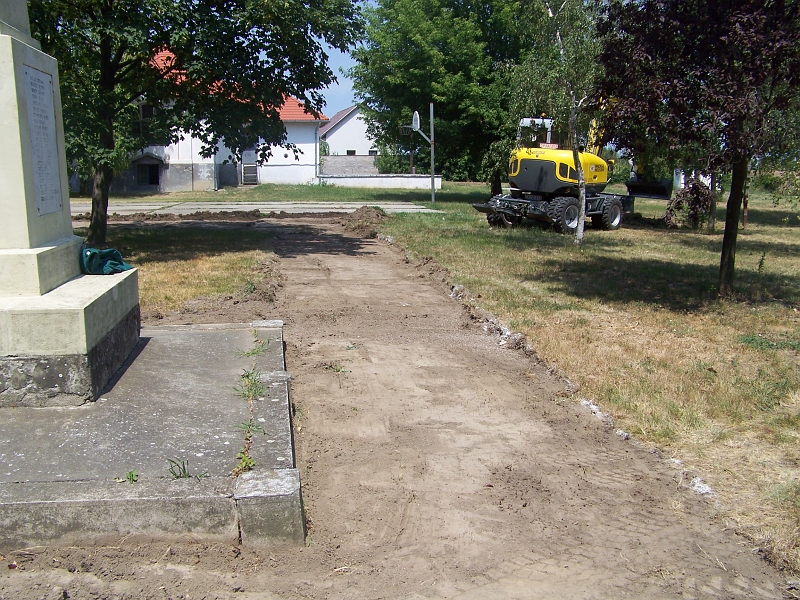 070.jpg