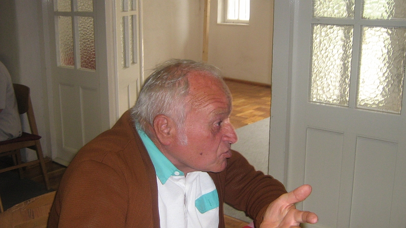 040.JPG